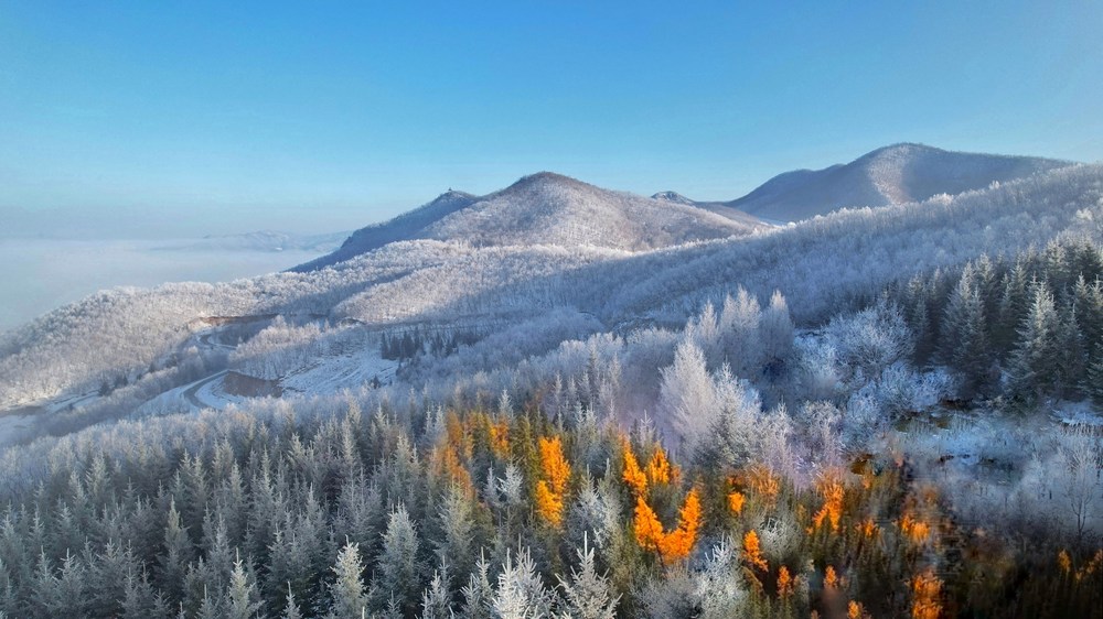 黑龍江林口：初冬時(shí)節(jié)山景如畫?