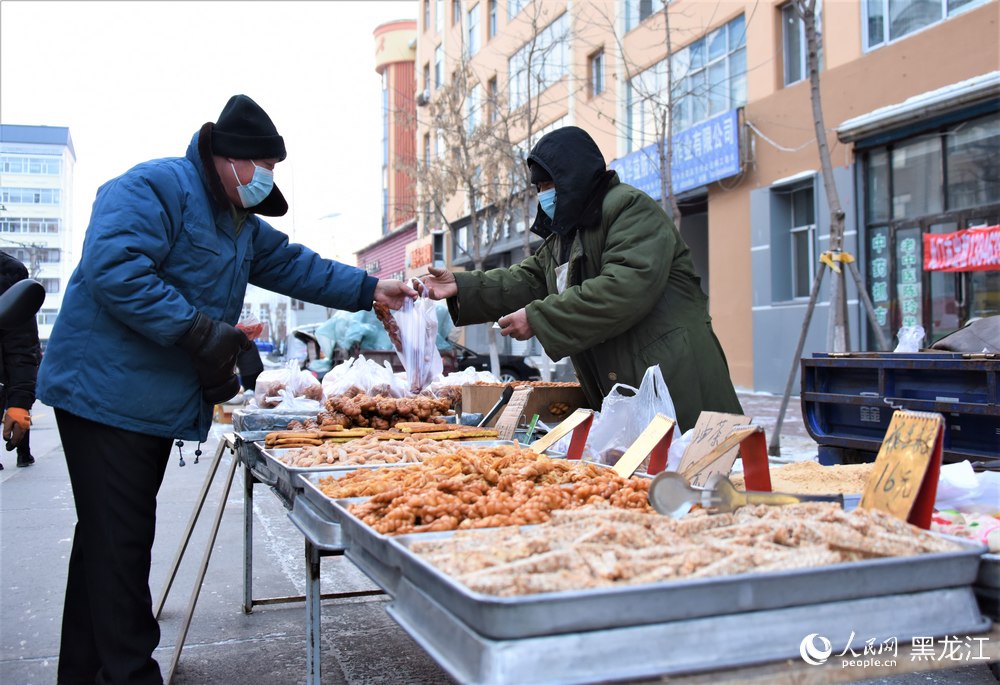 新春走基層?| 來(lái)黑龍江感受“凍貨”里的“年味兒”