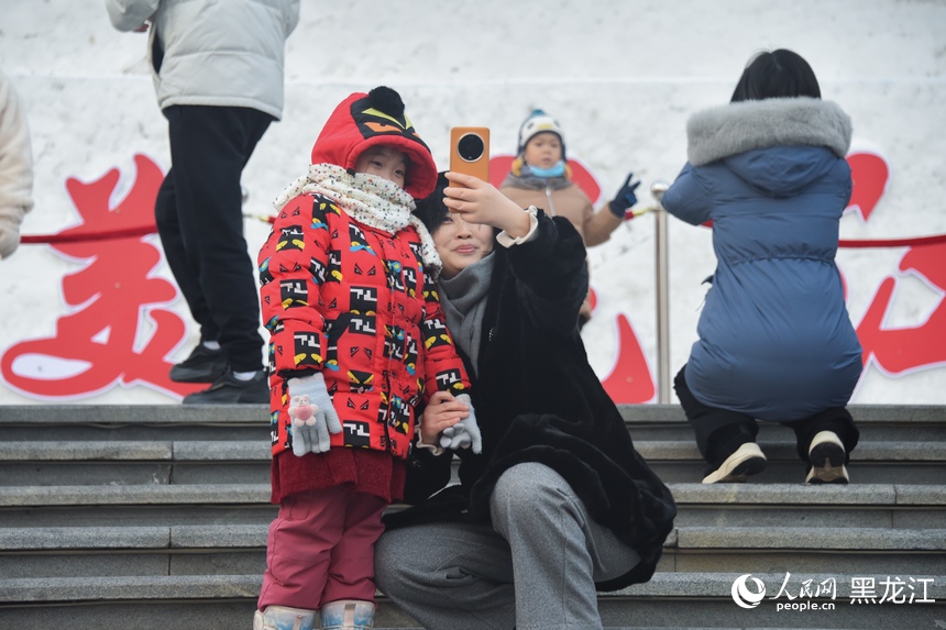 哈爾濱冰雪旅游“火出圈”