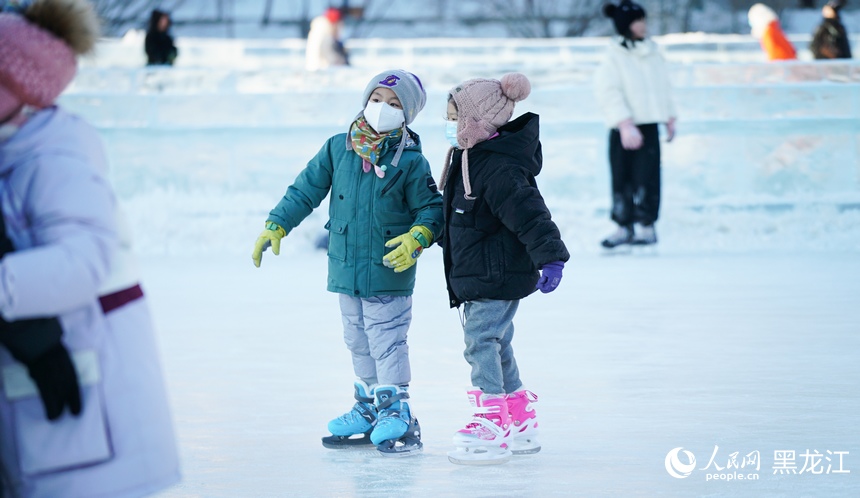 哈爾濱：快樂(lè)寒假 暢享冰雪運(yùn)動(dòng)