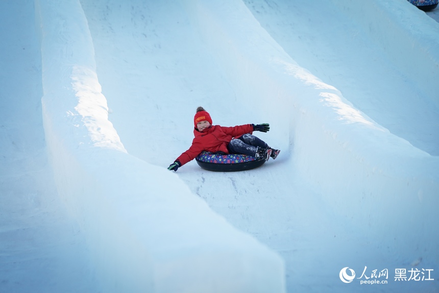 哈爾濱：快樂寒假 暢享冰雪運動